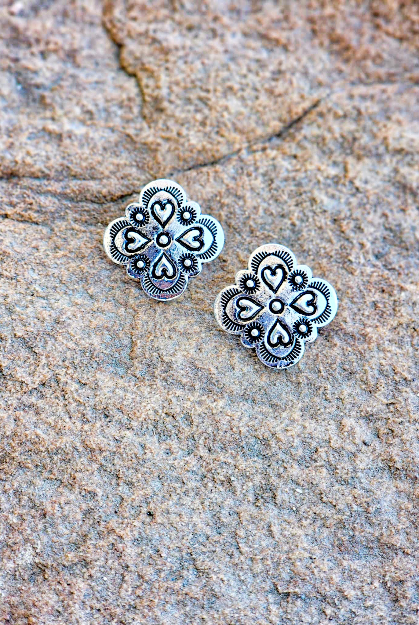 Western Texture Heart Design Earrings Earrings Blue Tortoise