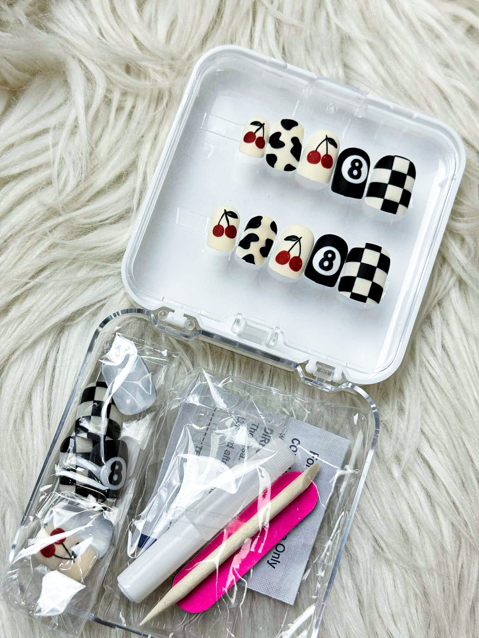 Checkered 8 Ball Glue/Press On Nails press on nails Sorrel South