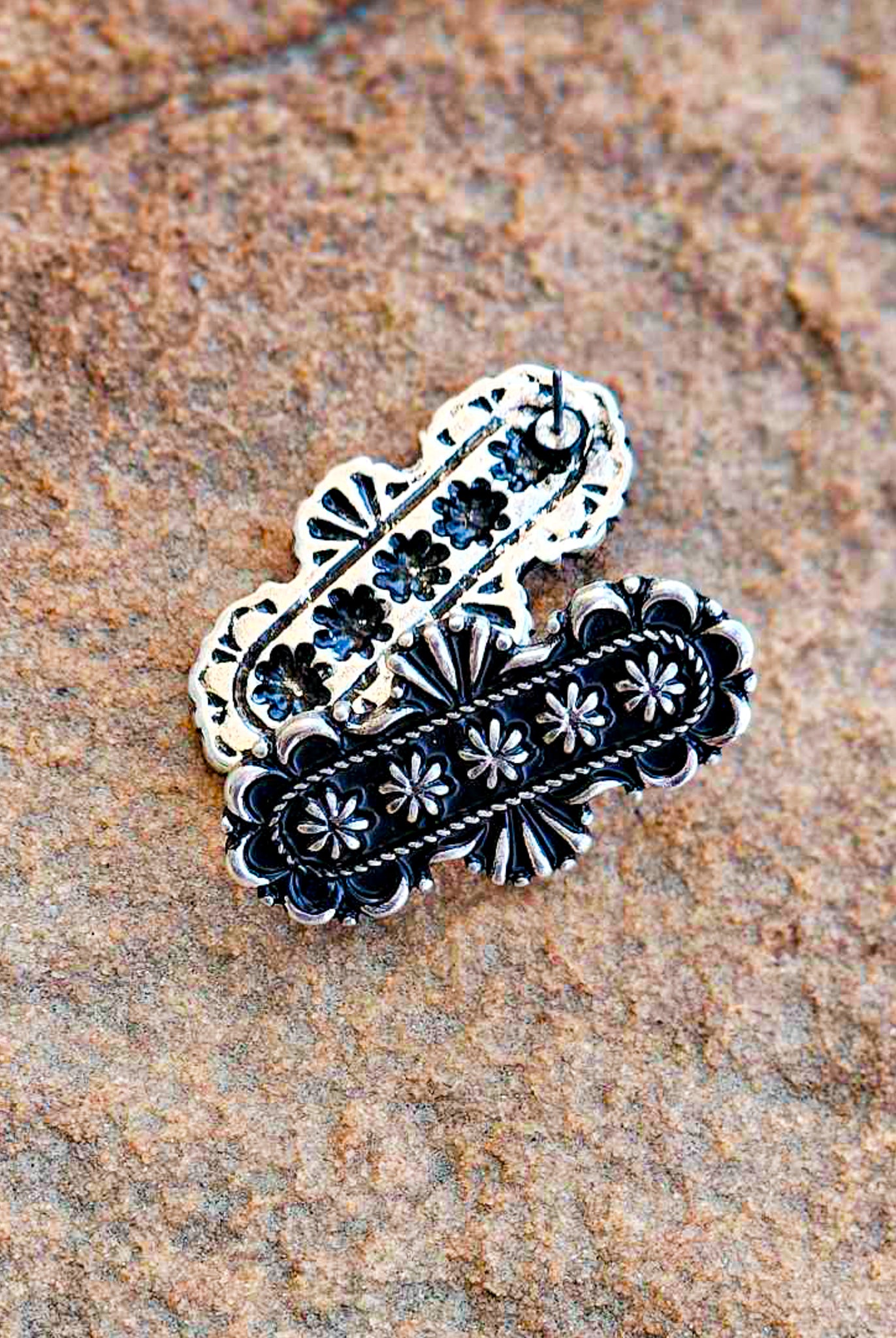 Oval Concho Stud Earrings Earrings Blue Tortoise