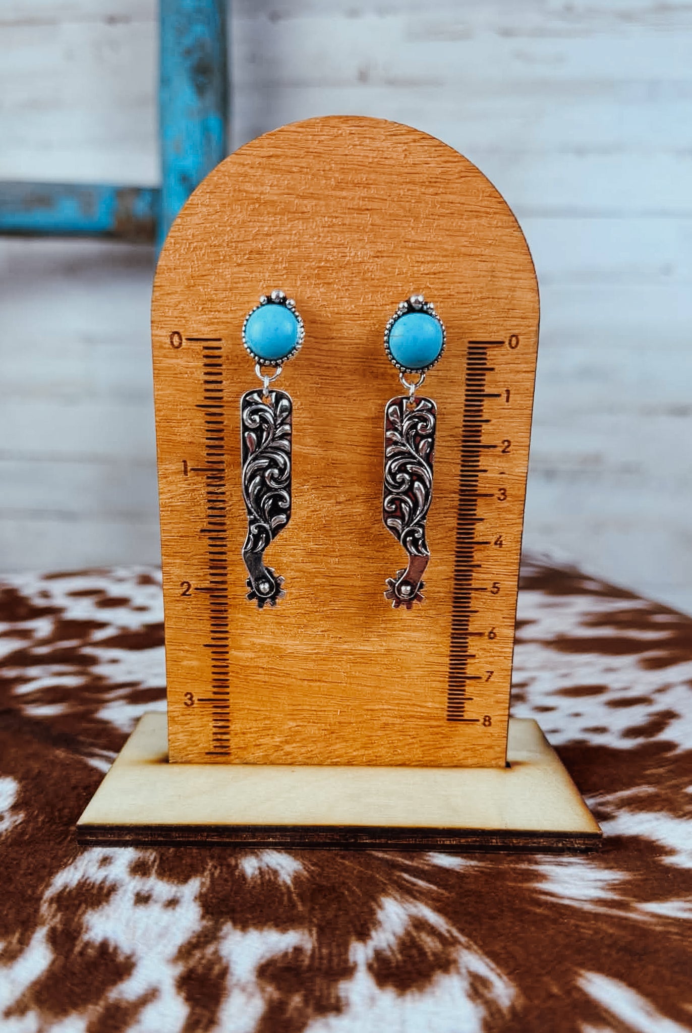 Western Spur Stud Earring Earrings Blue Tortoise