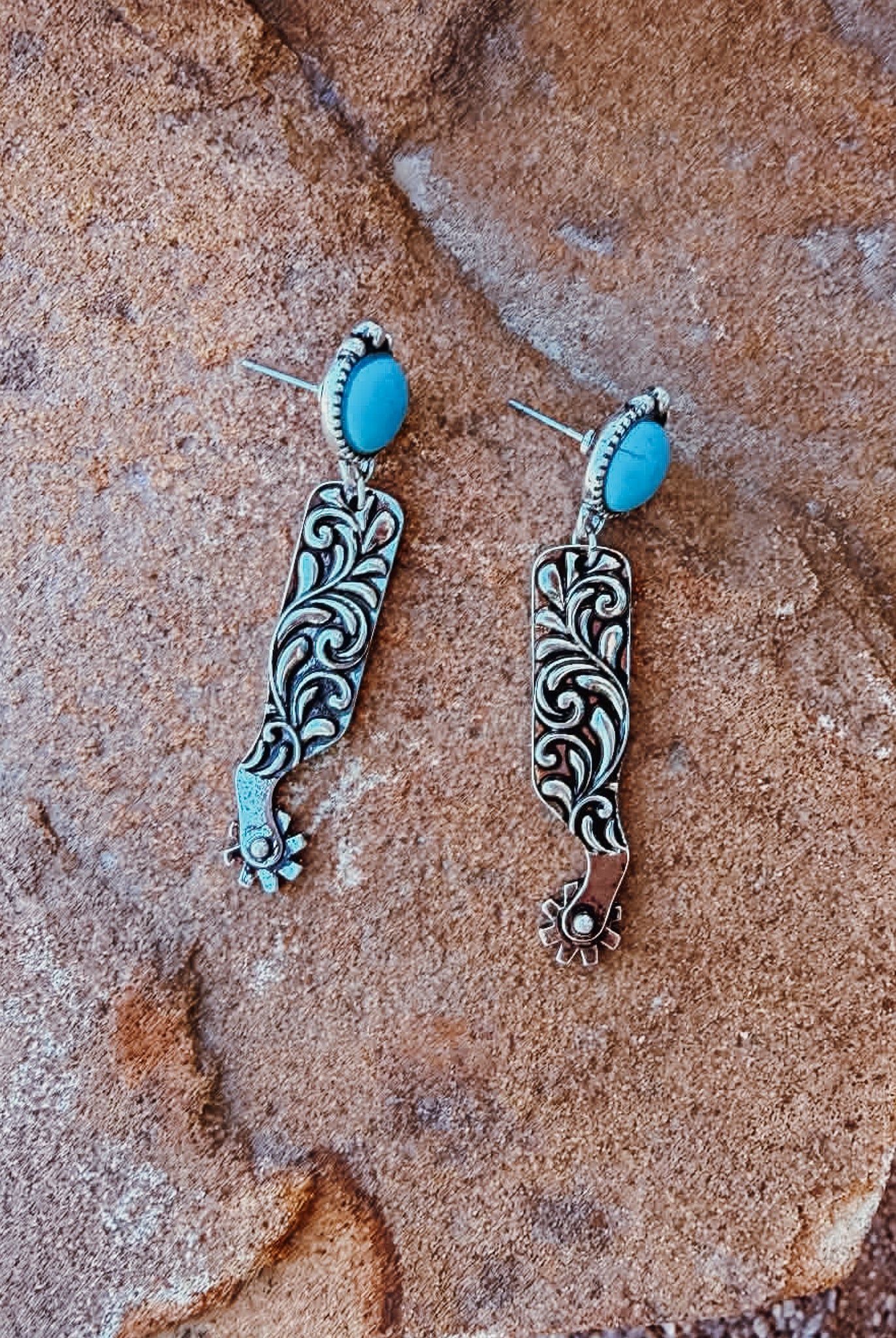 Western Spur Stud Earring Earrings Blue Tortoise