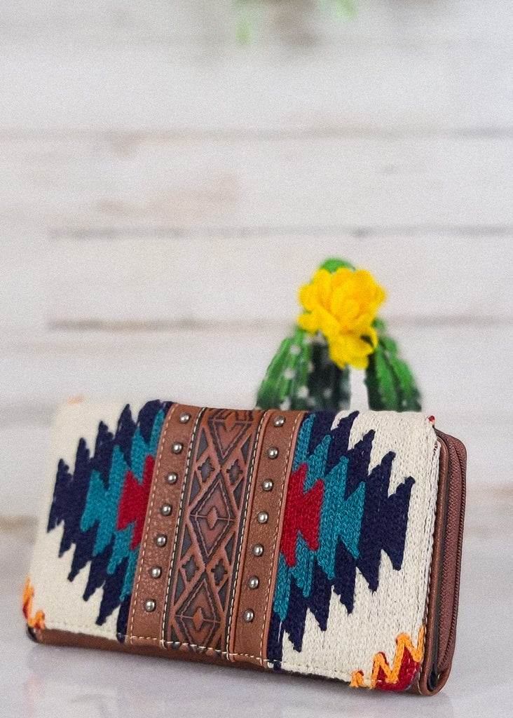 Saddle blanket wallet side