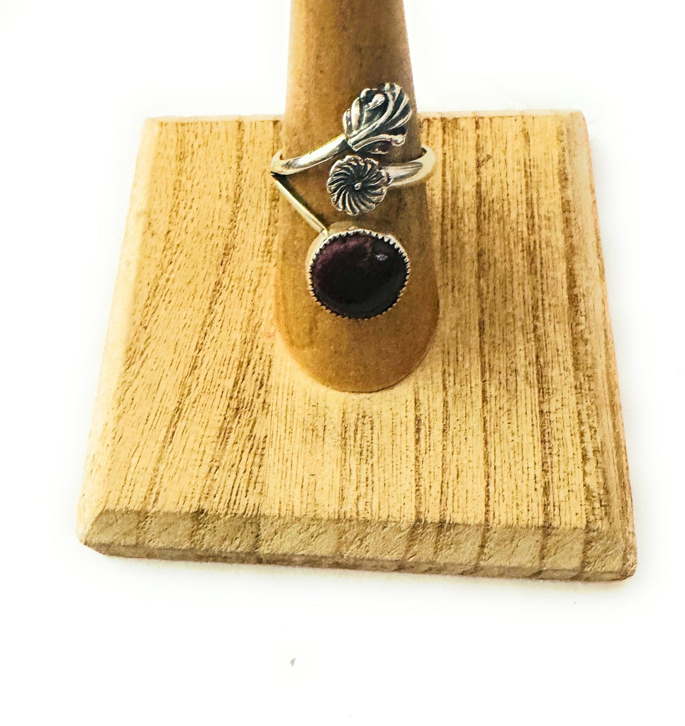 Size 7.75 Purple Spiny Flower Ring NT jewelry Nizhoni Traders LLC   