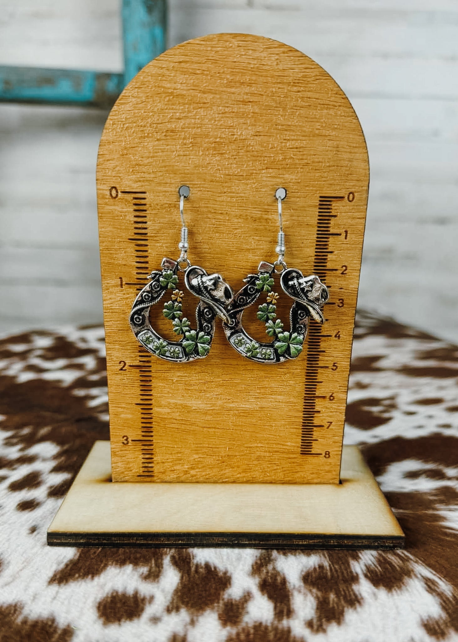 Clover Horse Shoe Dangle Earring Earrings Blue Tortoise