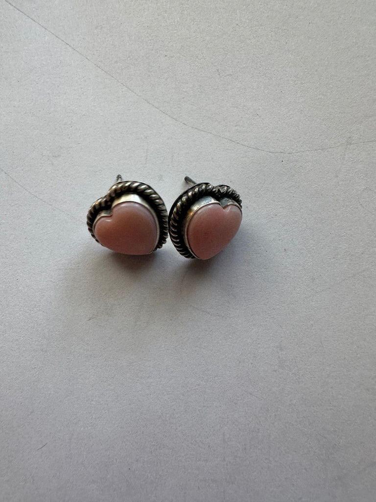 Navajo Queen Pink Conch & Sterling Silver Heart Stud Earrings Signed J Frank NT jewelry Nizhoni Traders LLC   