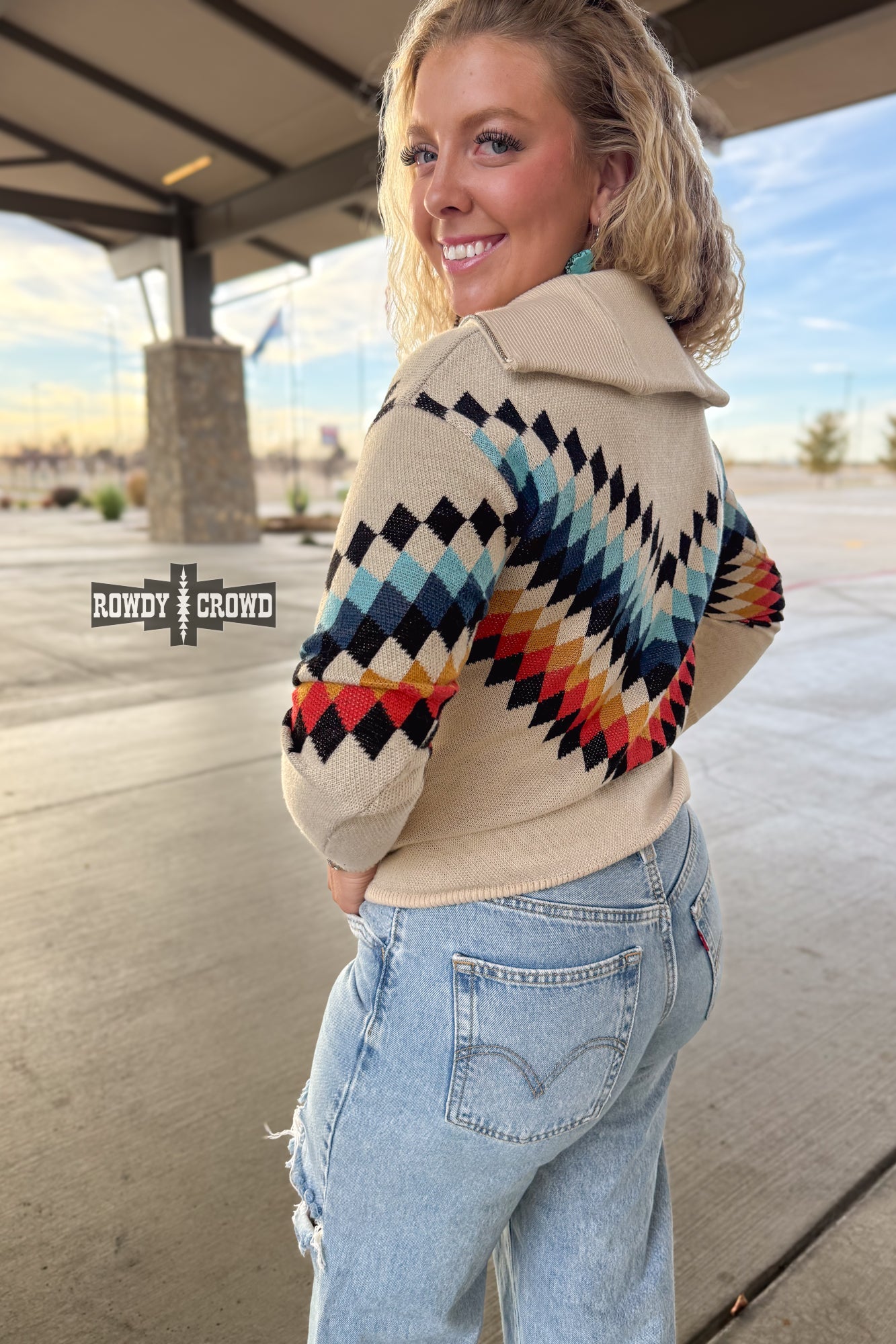 Quade Pullover Pullover Rowdy Crowd Clothing