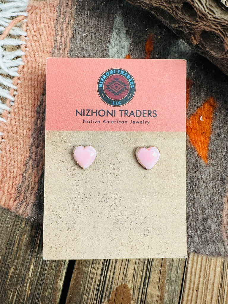 Navajo Queen Pink Conch & Sterling Silver Heart Stud Earrings Jewelry & Watches:Ethnic, Regional & Tribal:Native American:Earrings Nizhoni Traders LLC   